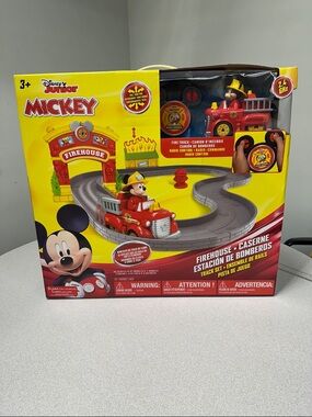 NWT Disney Junior Mickey Firehouse Playset with track and Remote Control Truck